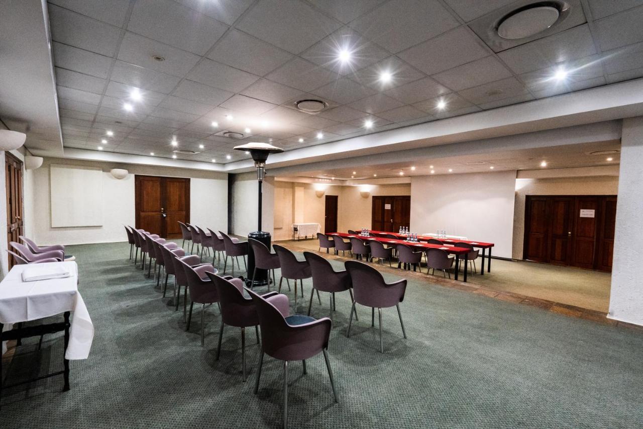 Hakunamatata Lodge & Health Spa/ Wedding & Conference Venue Muldersdrift Esterno foto