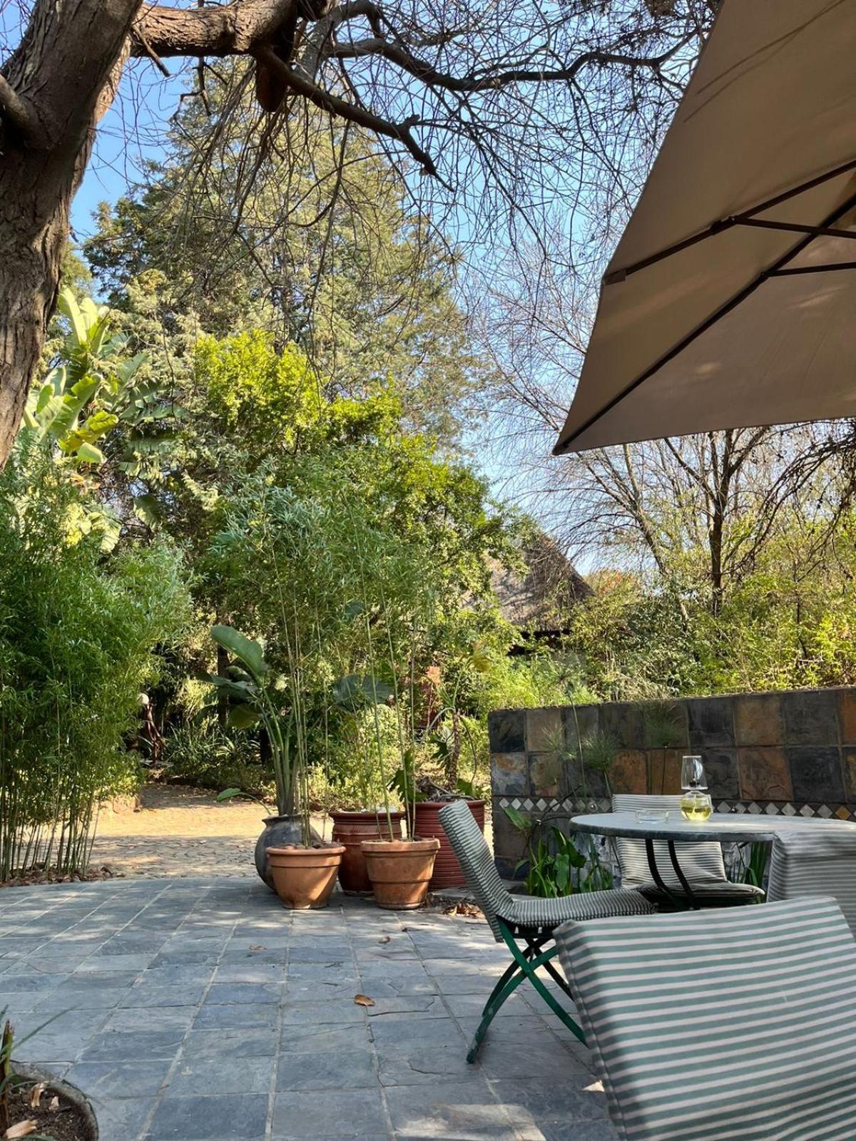 Hakunamatata Lodge & Health Spa/ Wedding & Conference Venue Muldersdrift Esterno foto