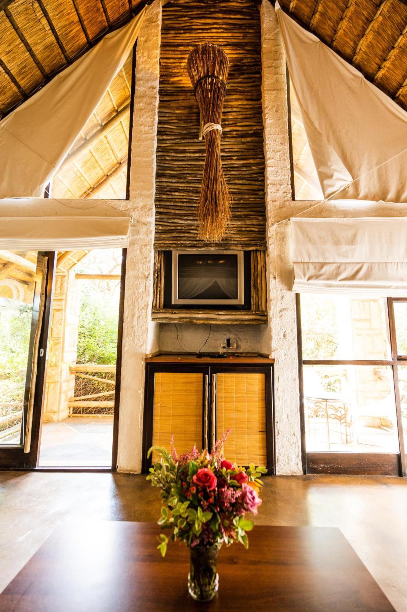 Hakunamatata Lodge & Health Spa/ Wedding & Conference Venue Muldersdrift Esterno foto